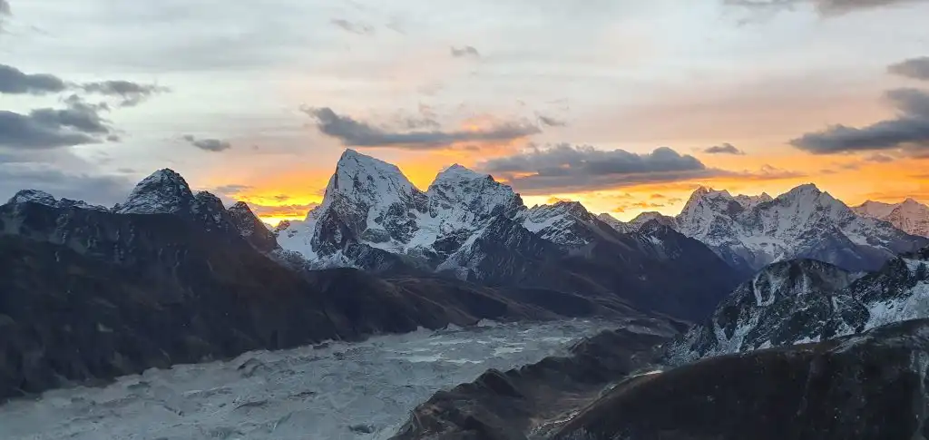 Everest Gokyo Ri Trek