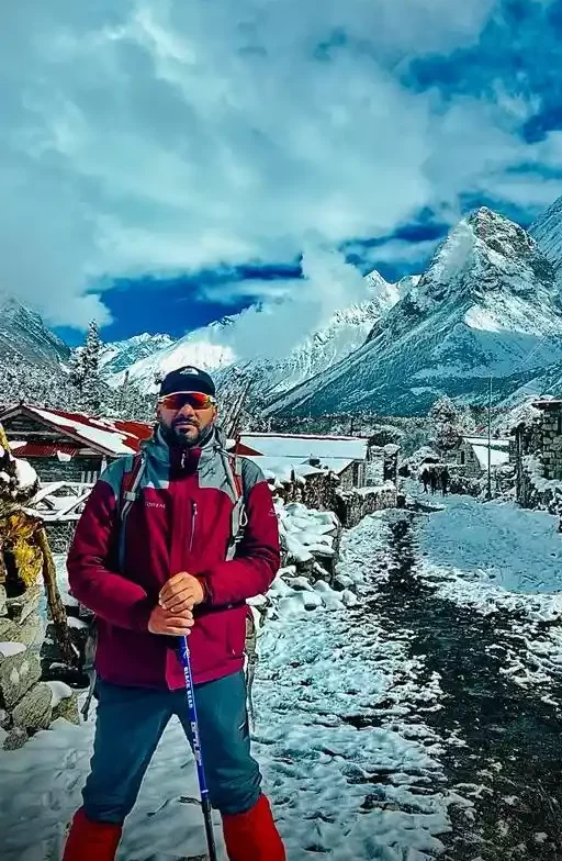Trekking to Everest